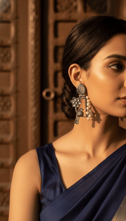 PRAVYU EARRING