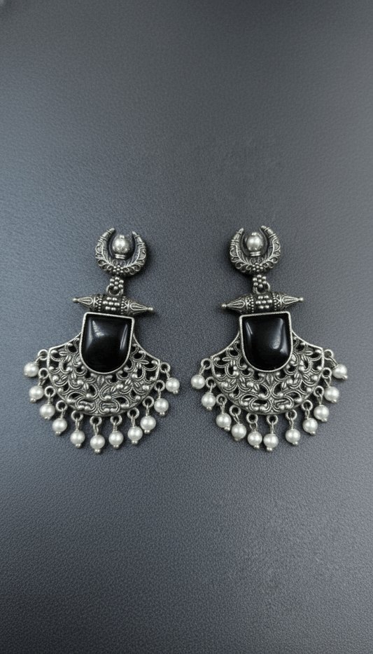 VIYUSHII EARRINGS
